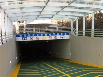 海關(guān)施工現(xiàn)場(chǎng)圖