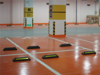 車庫地坪及交通設(shè)施